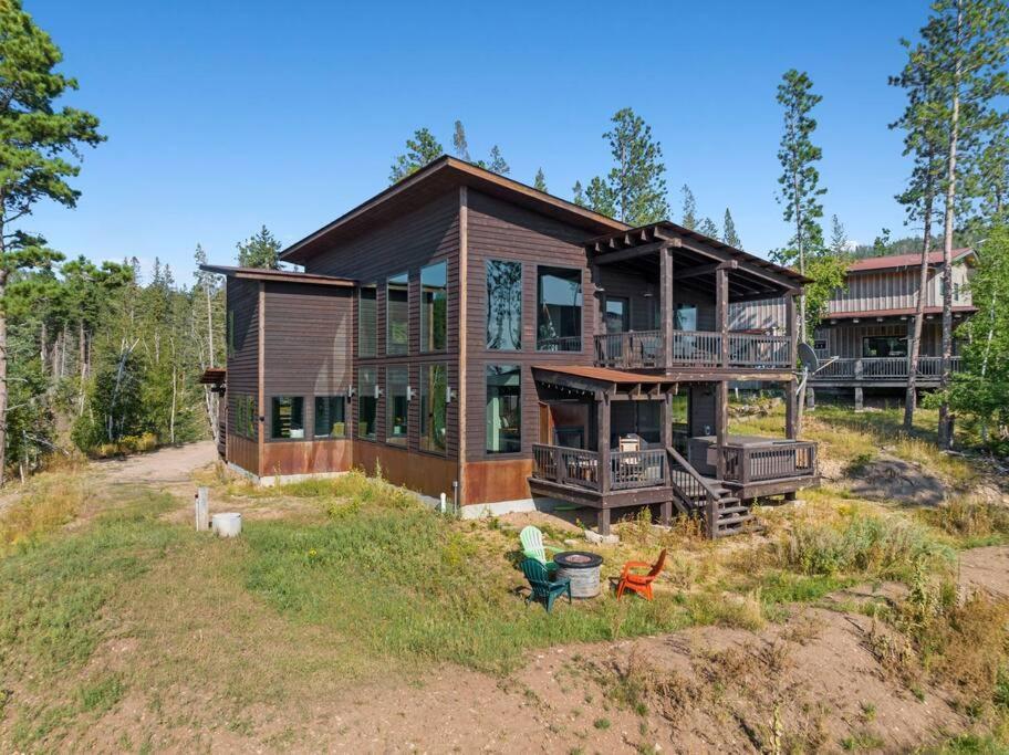 Вилла Altitude Adjustment- Panoramic Views, Sleeps 12 Lead Экстерьер фото